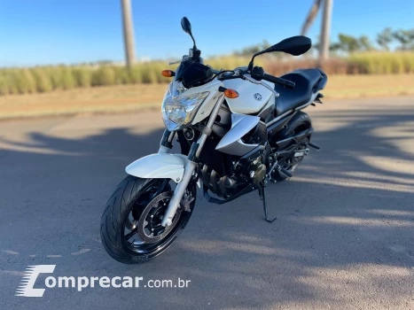 Yamaha XJ6 N600