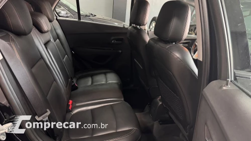 TRACKER 1.4 16V Turbo Midnight