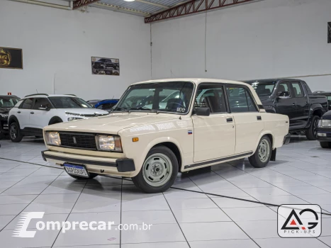 LADA LAIKA 1.6 Sedan 8V 4 portas