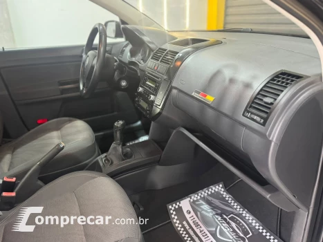 POLO SEDAN 1.6 MI Comfortline 8V