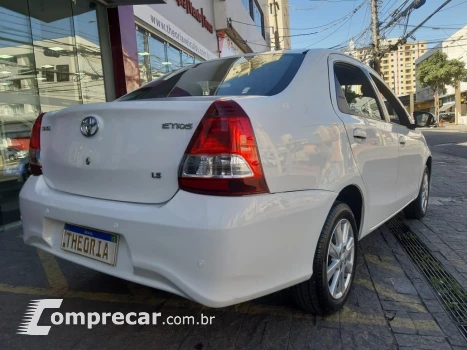 ETIOS 1.5 X Plus Sedan 16V