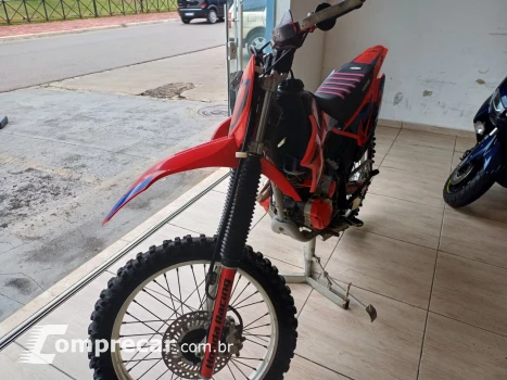 CRF 230 F