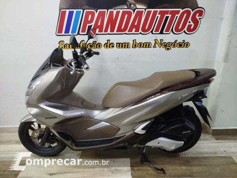 PCX 150 DLX