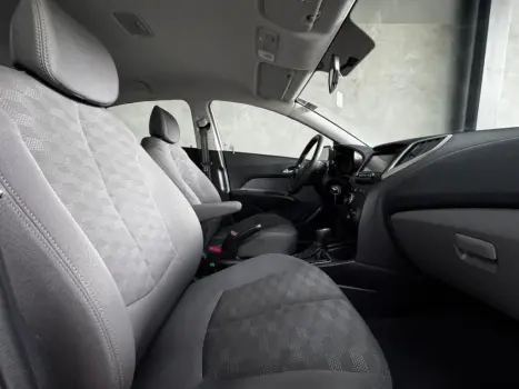HB20S 1.6 COMFORT PLUS 16V FLEX 4P AUTOMÁTICO