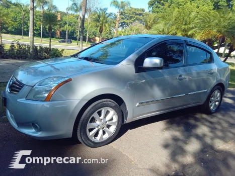 NISSAN Sentra 2.0 4 portas