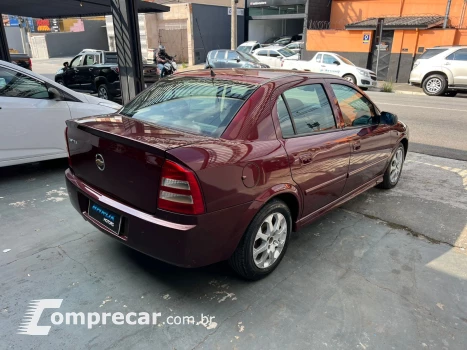 ASTRA 2.0 MPFI Advantage Sedan 8V