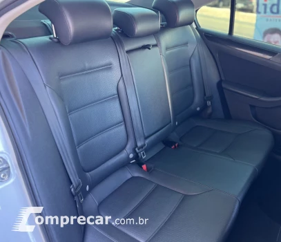 Volkswagen JETTA Comfortline 2.0 T.Flex 8V 4p Tipt. 4 portas