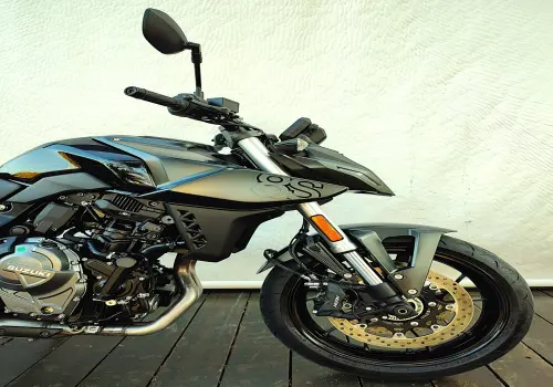 SUZUKI GSX-8S