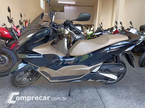 PCX 160 DLX