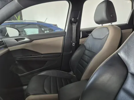 TAOS 1.4 250 TSI Highline