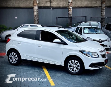 CHEVROLET ONIX 1.4 MPFI LT 8V 4 portas