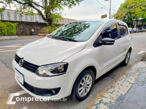 Volkswagen FOX 1.0 MI Trendline 8V 4 portas