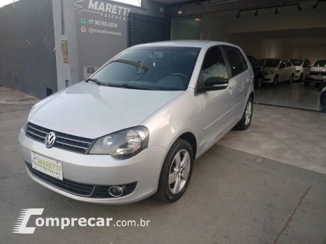 Volkswagen POLO 1.6 MI Sportline 8V 4 portas