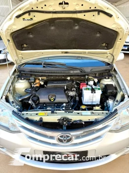 Etios Hatch 1.5 XLS