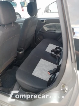Fiesta Sedan 1.6 4P FLEX