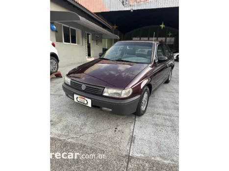 Volkswagen LOGUS 1.8 GLS 8V GASOLINA 2P MANUAL 2 portas