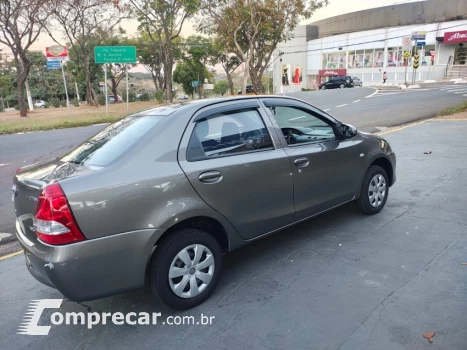 ETIOS 1.5 X Plus Sedan 16V
