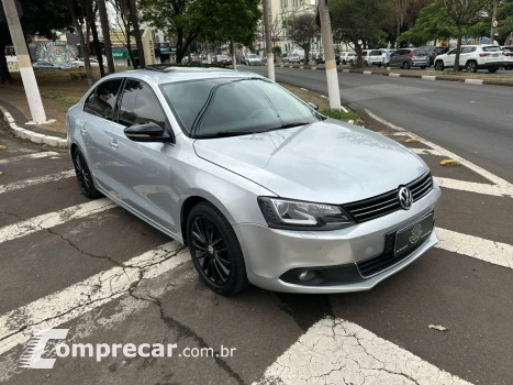 JETTA Highline 2.0 TSI 16V 4p Tiptronic