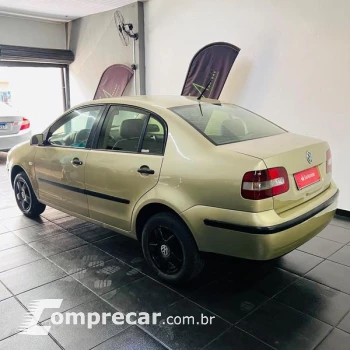 POLO SEDAN 1.6