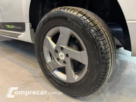 DUSTER TECHROAD 2.0 Hi-Flex 16V Aut.