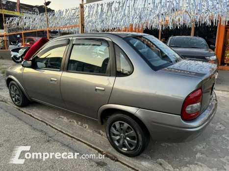 CORSA 1.0 MPFI Classic Sedan Life 8V