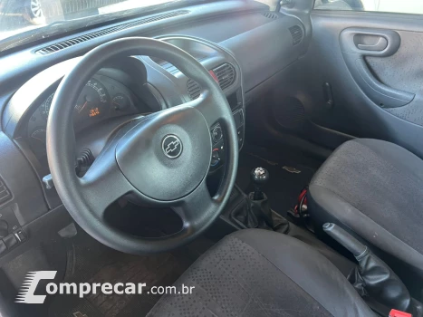 CORSA 1.4 MPFI Maxx Sedan 8V