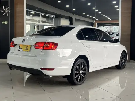 JETTA 2.0 COMFORTLINE 120CV FLEX 4P TIPTRONIC