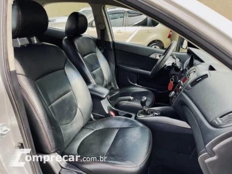 CERATO - 1.6 SX3 16V 4P AUTOMÁTICO