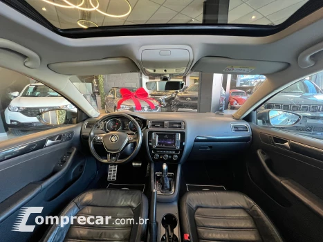 JETTA 2.0 TSI Highline 211cv