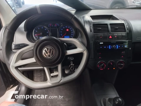 Volkswagen POLO 1.6 MI Serie Ouro 8V 4 portas