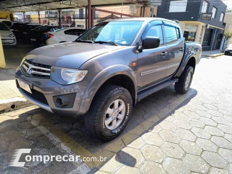 Mitsubishi L200 TRITON 2.4 HLS Chrome 4X2 CD 16V 4 portas