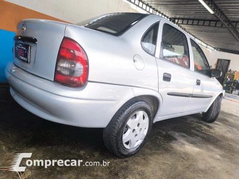 Corsa sedan 1.0