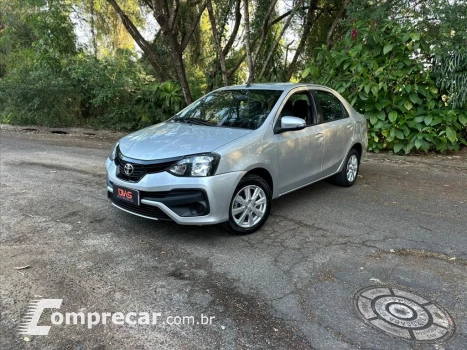 Toyota ETIOS 1.5 X Plus Sedan 16V 4 portas