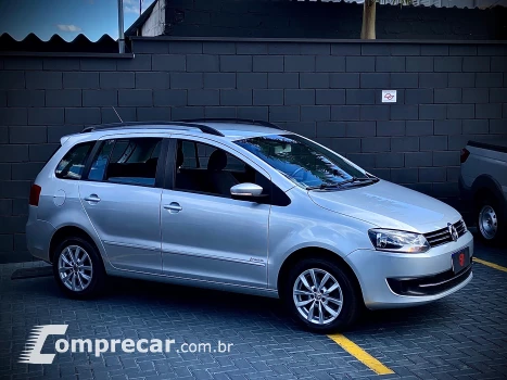 Volkswagen SPACEFOX 1.6 MI Trend 8V 4 portas