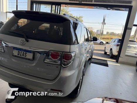 Hilux SW4 3.0 16V 4P SRV 4X4 7 LUGARES TURBO DIESEL AUTOMÁTI