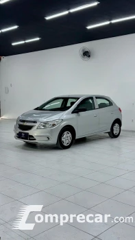CHEVROLET ONIX 1.0 LT 4 portas