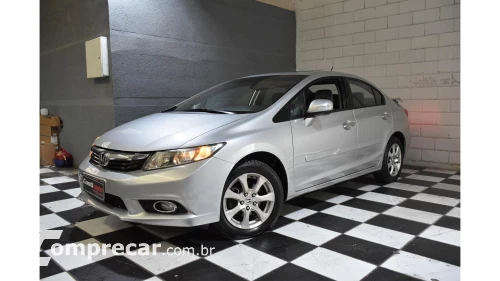 Honda CIVIC - 1.8 EXS 16V 4P AUTOMÁTICO 4 portas