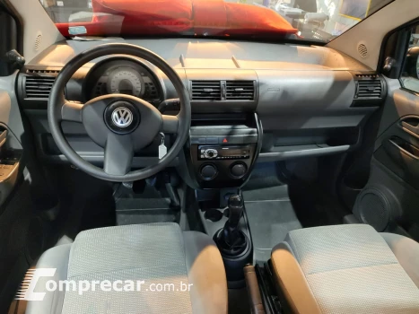 Volkswagen FOX 1.6 MI Plus 8V 4 portas