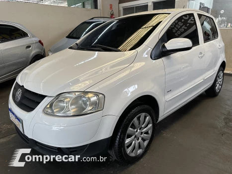 Volkswagen FOX 1.6 MI Plus 8V 4 portas