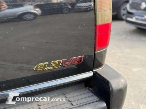 Blazer 4.3 V6 12V 4P DLX EXECUTIVE AUTOMÁTICO