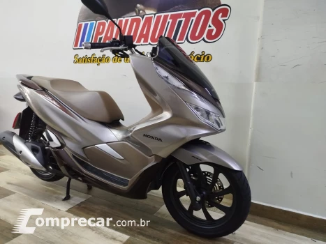 PCX 150 DLX