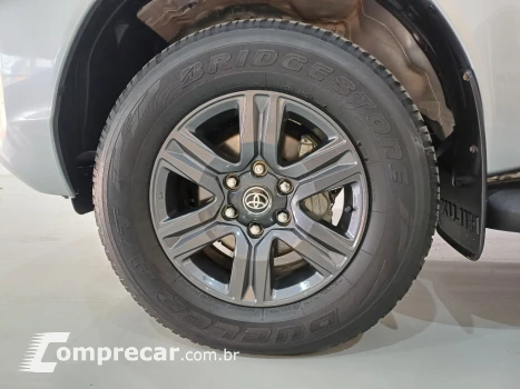 HILUX 2.8 D-4D TURBO DIESEL CD SR 4X4 AUTOMÁTICO