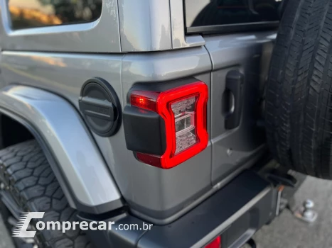 WRANGLER 2.0 TURBO GASOLINA SAHARA 4P 4X4 AT8