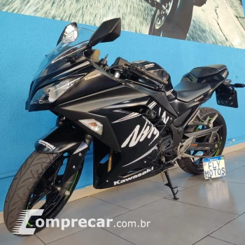 NINJA 300 BLACK