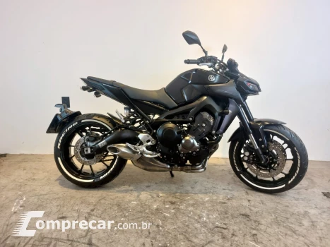 YAMAHA MT-09