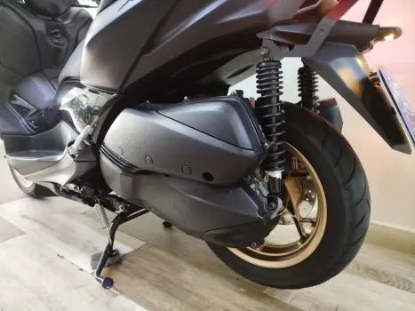 XMAX 250