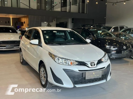Toyota YARIS 1.3 16V FLEX XL LIVE MULTIDRIVE 4 portas