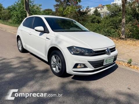 Volkswagen POLO 1.0 200 TSI Comfortline 4 portas