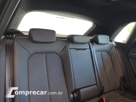 Audi Q3 2.0 40 TFSI GASOLINA PERFORMANCE BLACK QUATTRO 4 portas