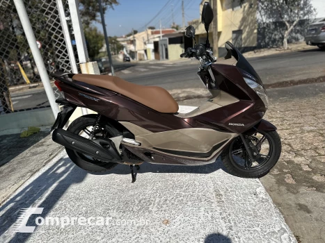 PCX 150 DLX